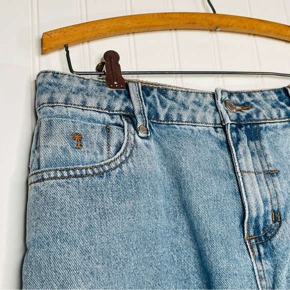 Thrills Erica Mid Rise Jean Cut Off Shorts - Picture 4 of 8